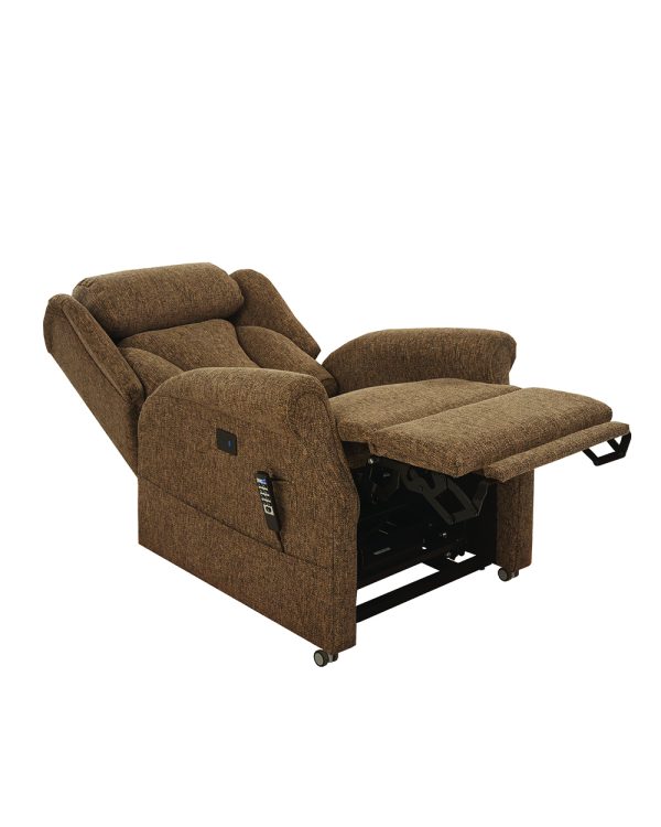 Cosi Iconic chair in natural fabric fully reclined
